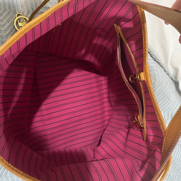 Authentic Louis Vuitton Delightful MM - Picture 10 of 16